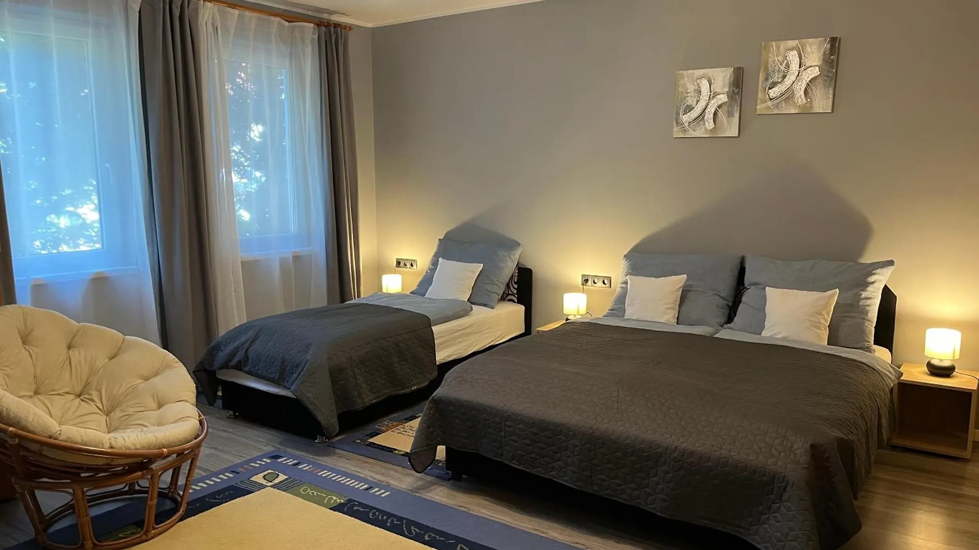 Mandula Vendeghaz Apartment Eger 0*,